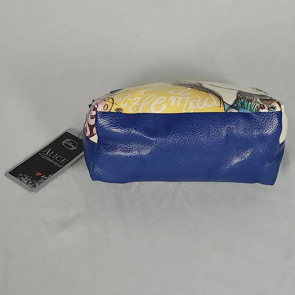 Loungefly Alice in Wonderland Cosmetic Bag – OG Heart Logo – 2016 – NWT – Rare - Picture 8 of 9